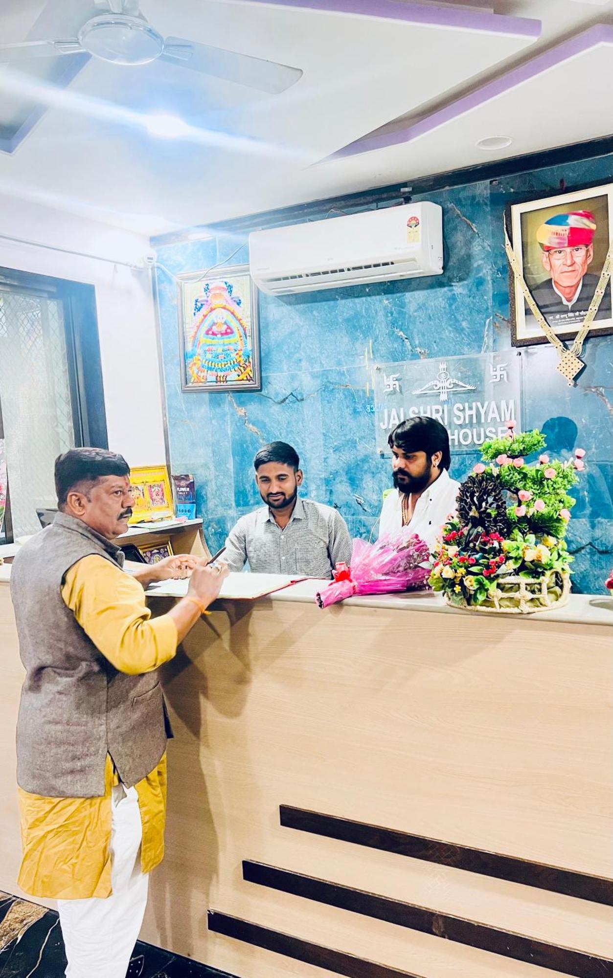 Shree Shyam Hotel Toran Dawar Khātu 外观 照片